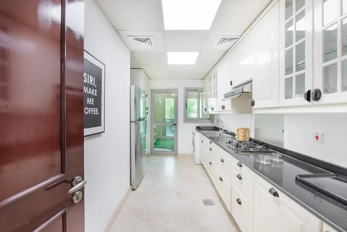 Stylish 2Br At Belvedere With Balcony Views Dubai Holiday home