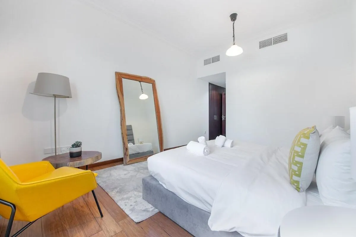 Stylish 2Br At Belvedere With Balcony Views Dubai Förenade Arabemiraten