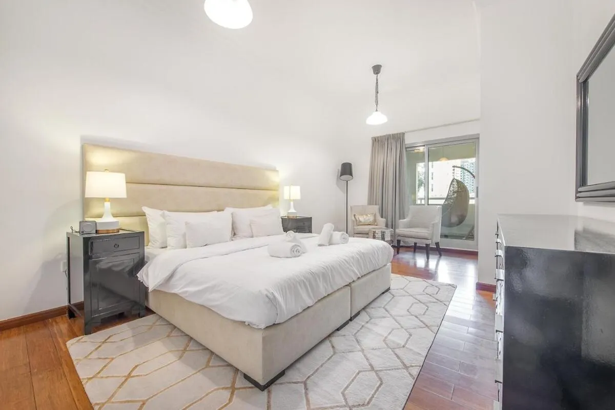 Stylish 2Br At Belvedere With Balcony Views Dubai
